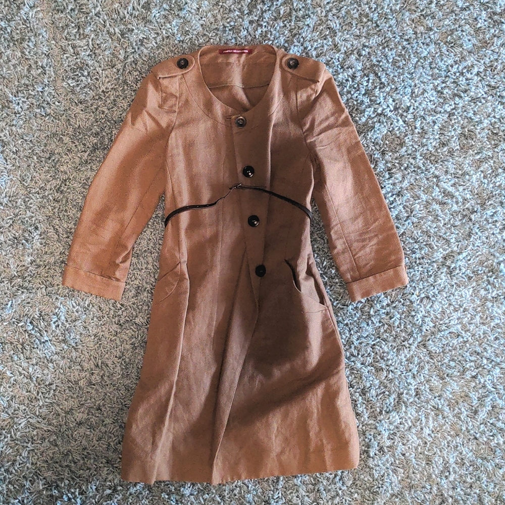 Spring/Fall Coat with Belt and Lapels -- Light & Cute